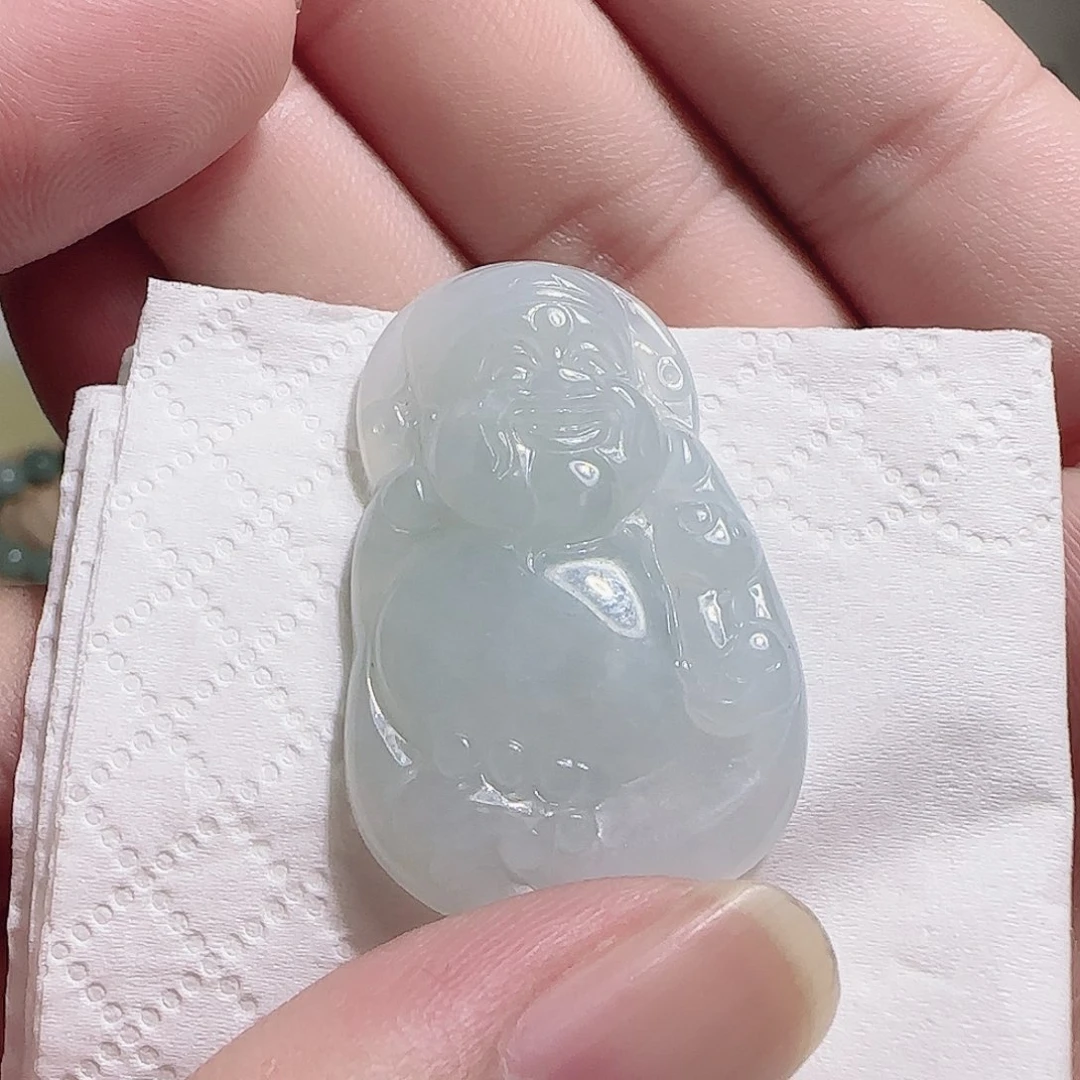 翡翠未镶嵌颈饰财爷