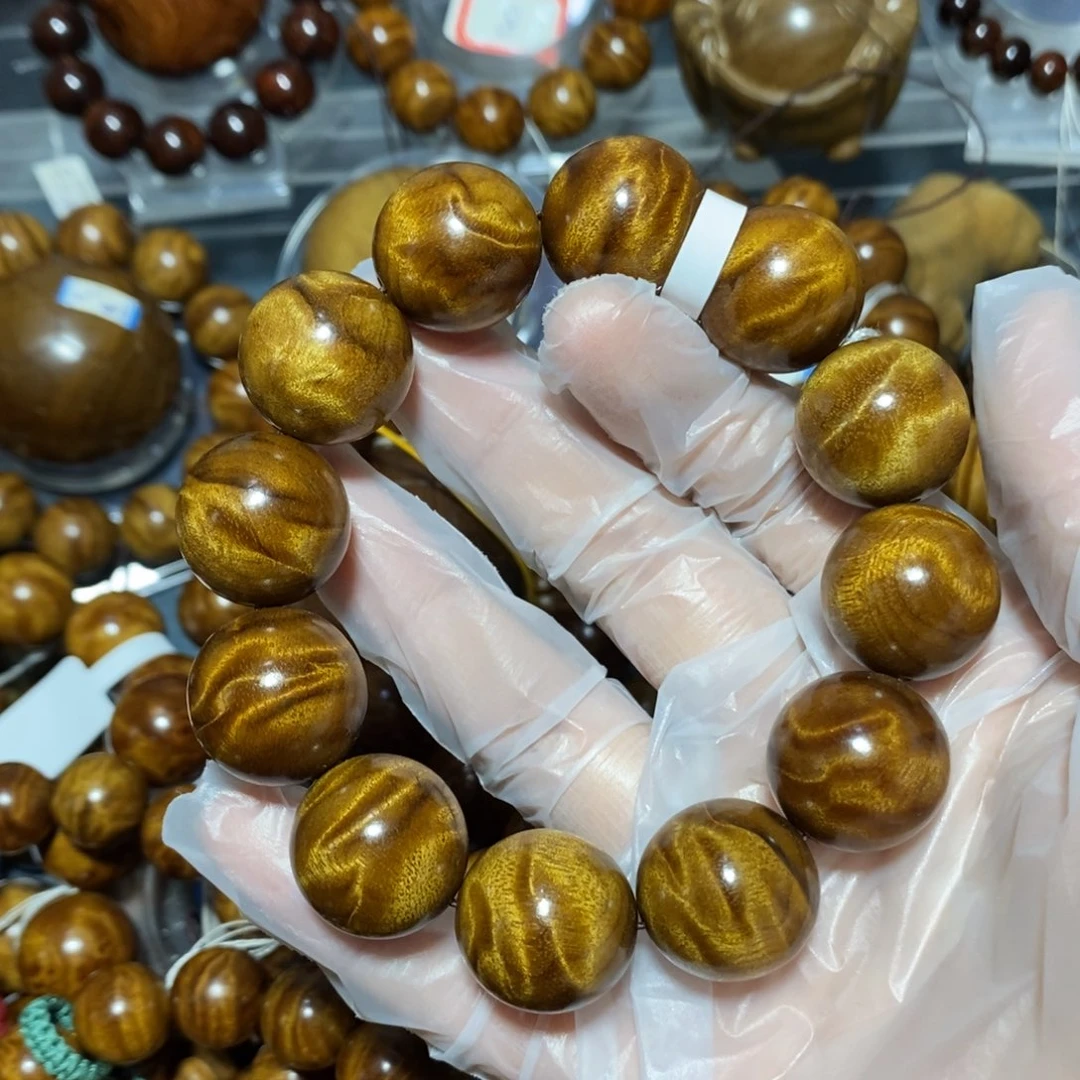 金丝楠E****a木雕工艺品