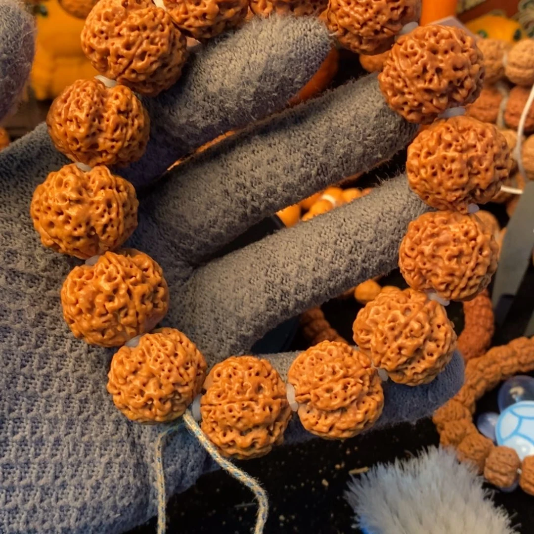 金刚菩提吊坠s****t24爆肉梅花蜂王