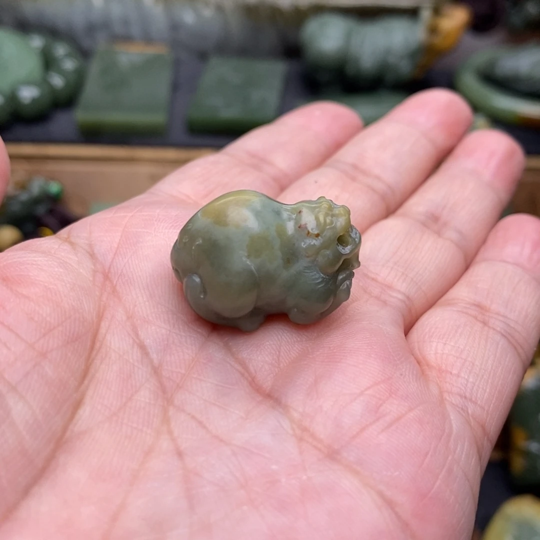 岫岩河磨玉（透闪石质玉）未镶嵌挂件