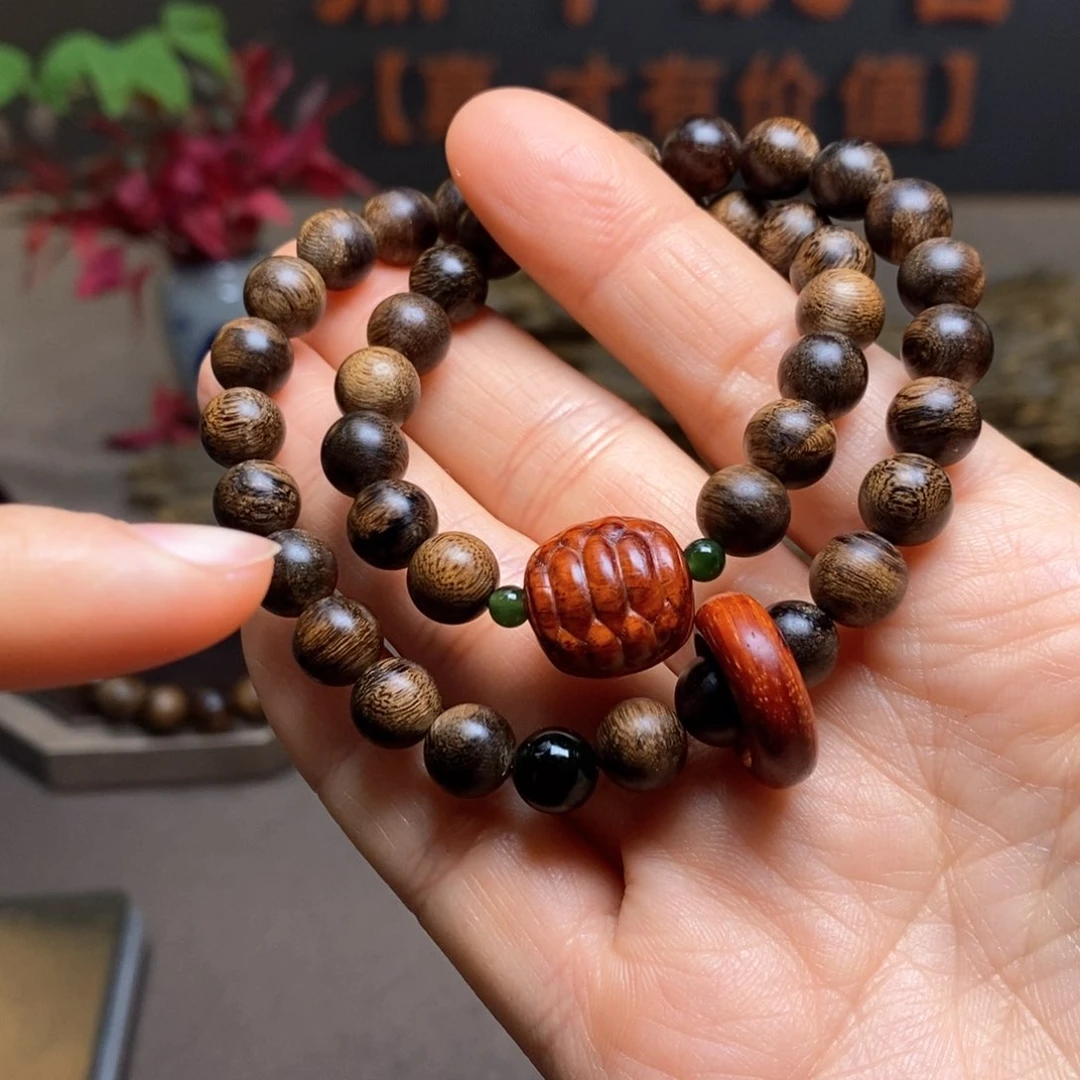 沉香手串越南芽庄绿棋瘤疤0.8设计➕紫檀木雕