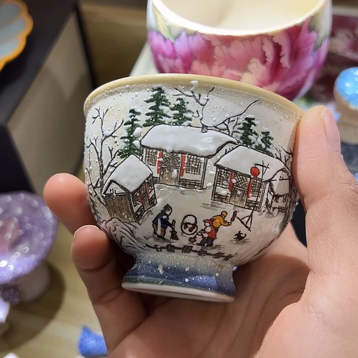 手绘童趣雪景茶杯