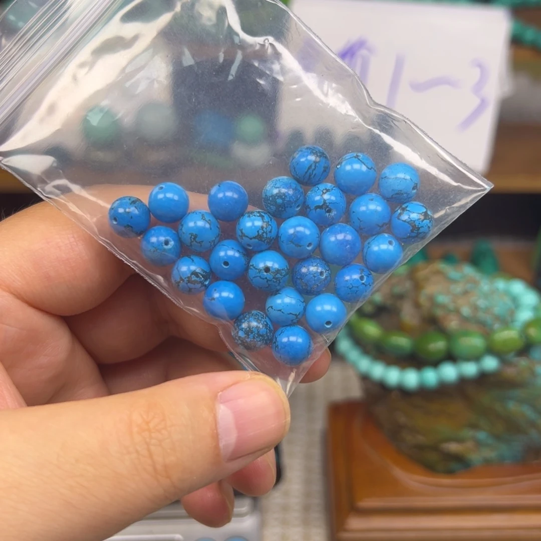 湖北十堰绿松暴力蓝圆珠28颗卡8