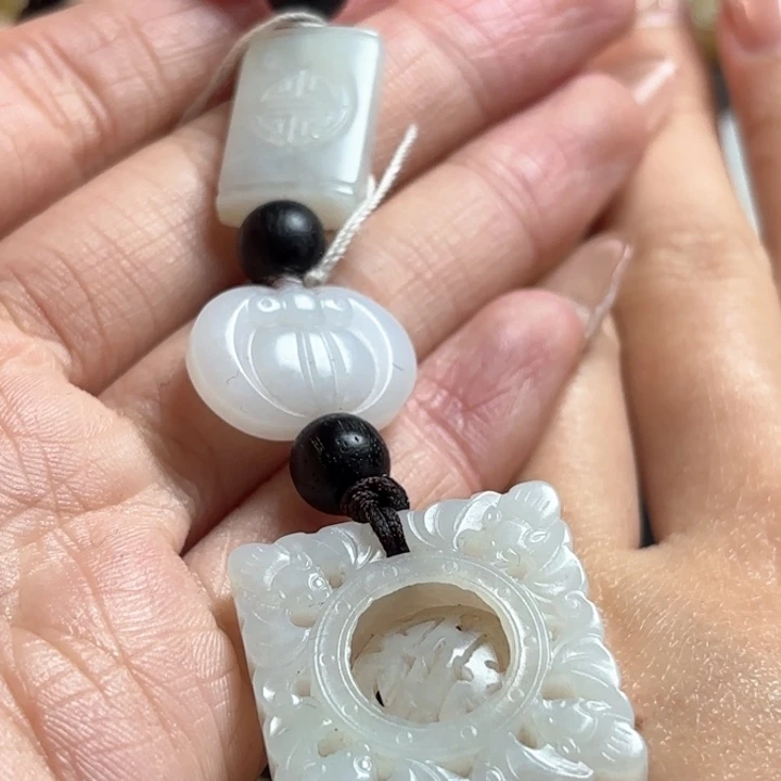 和田玉挂件未镶嵌九*