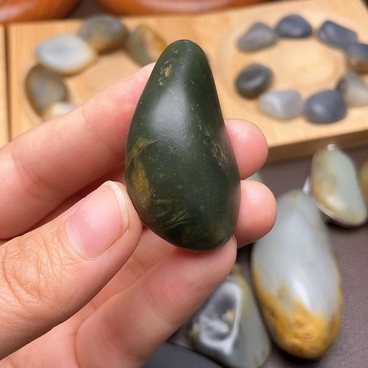 颈饰未镶嵌和田玉3
