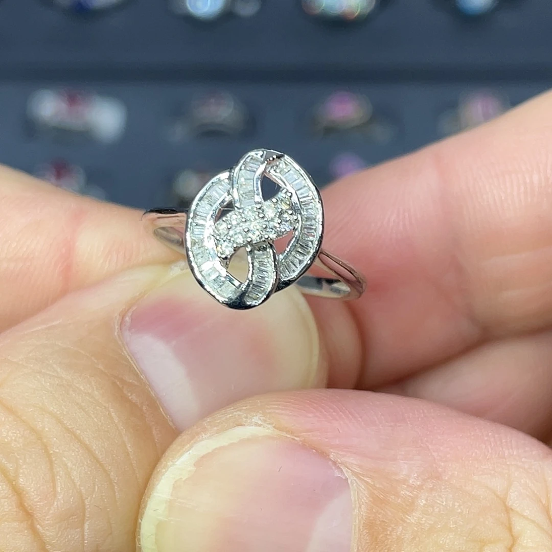 戒指/指环18K金镶嵌钻石