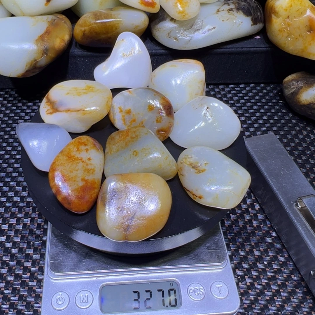 和田玉（子料）未镶嵌吊坠(不含链)327克