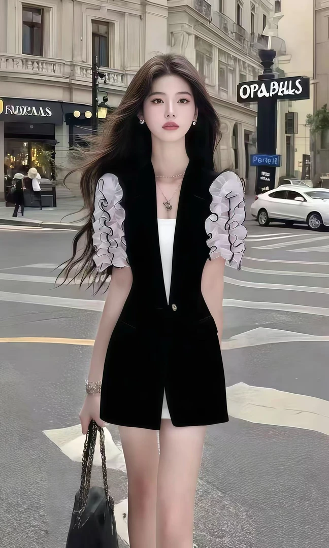 夏季新款黑色V领修身收腰连衣裙女优雅温柔风时尚小众气质氛围感