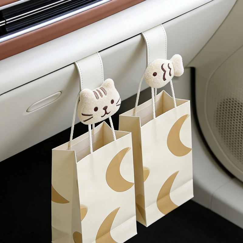 汽车挂钩车上前排卡通副驾驶手套箱小挂勾可爱女多功能置物钩通用