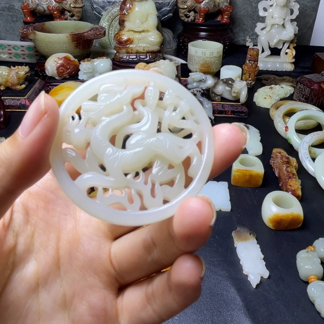 *****和田玉未镶嵌颈饰