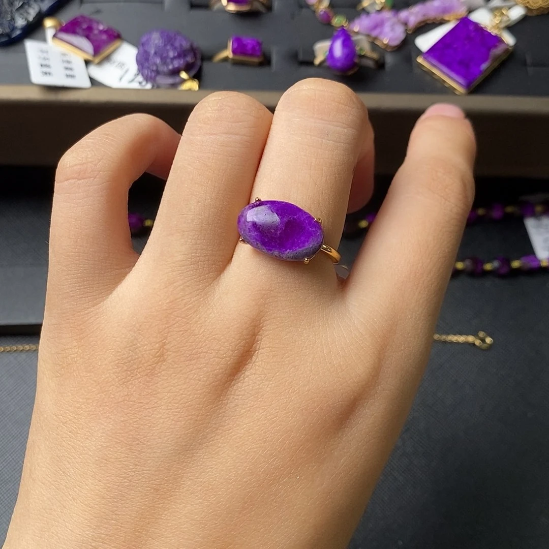 银S925镶嵌苏纪石（舒俱来）戒指