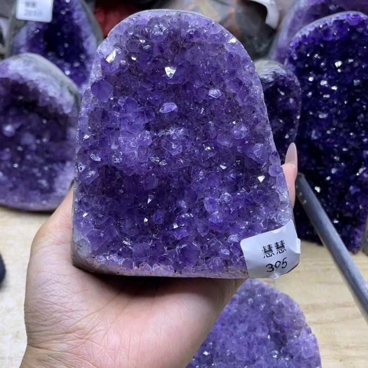 未镶嵌水晶大型摆件（非配饰）