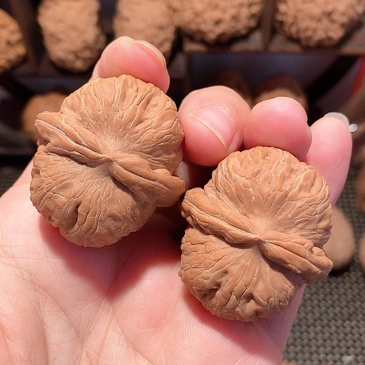 文玩核桃吊坠牛*o38尺平谷元宝