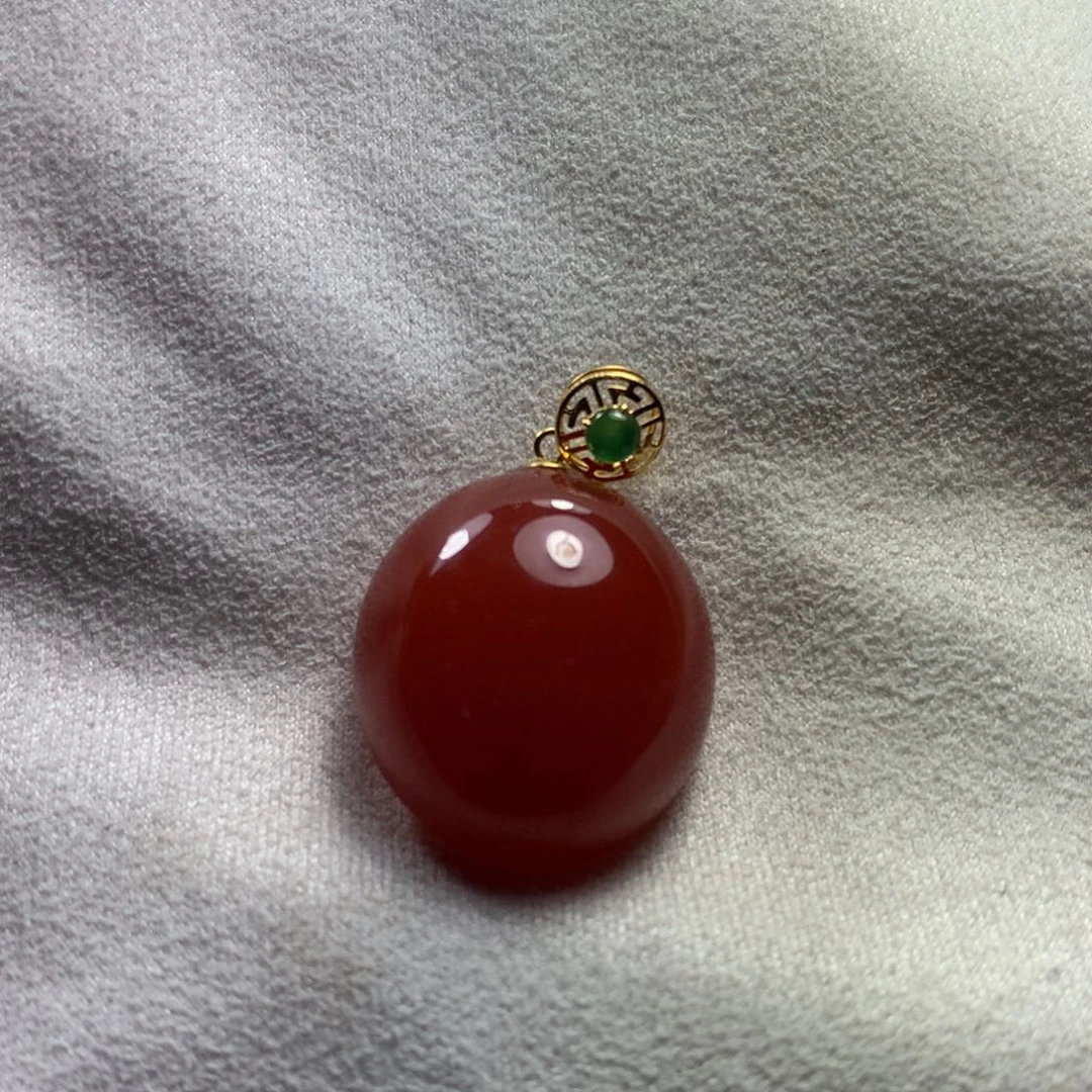 南红玛瑙吊坠18K金镶嵌