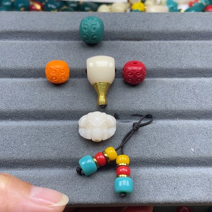 颈饰玻璃雪巴琉璃