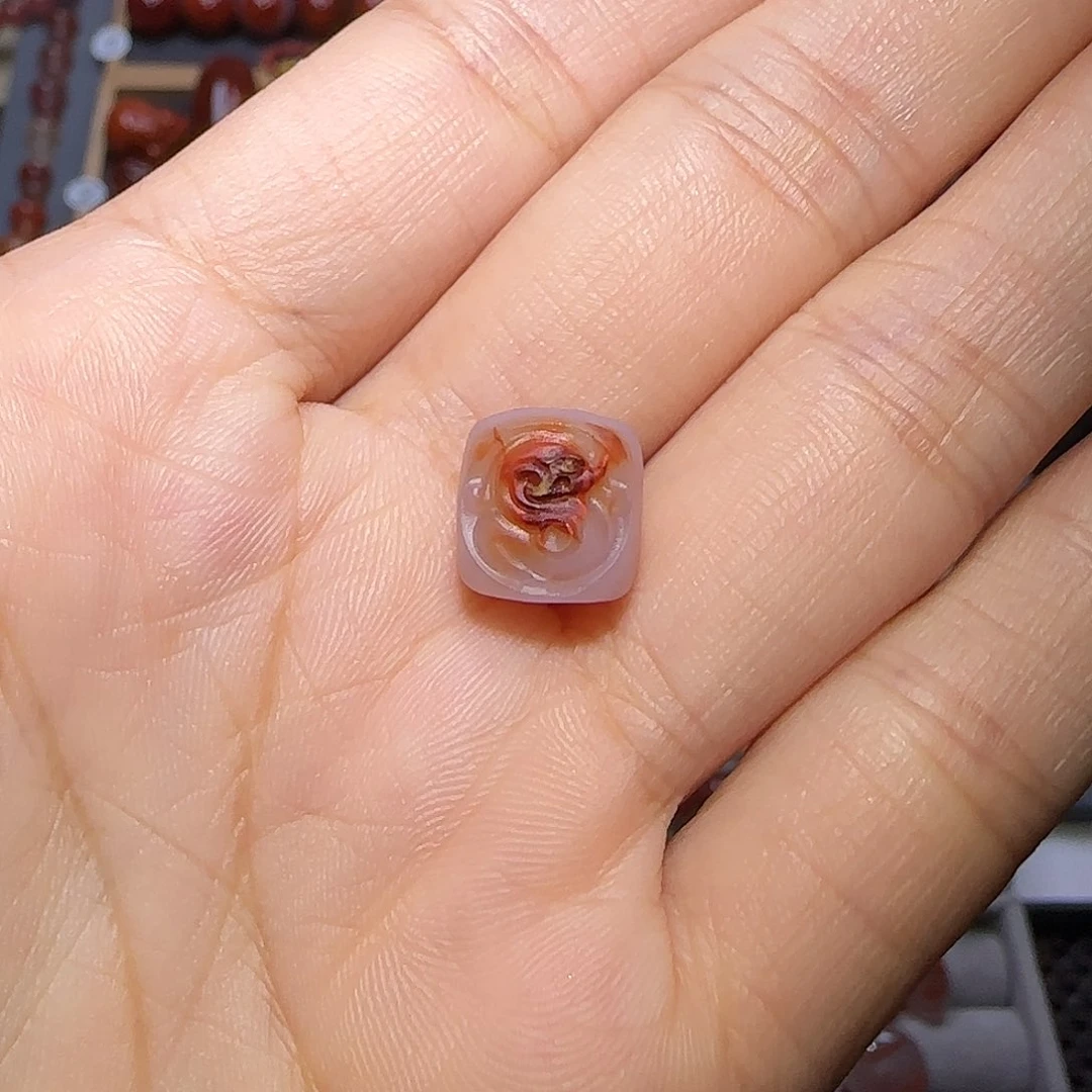 未镶嵌玛瑙/玉髓珠宝奇石荔***式