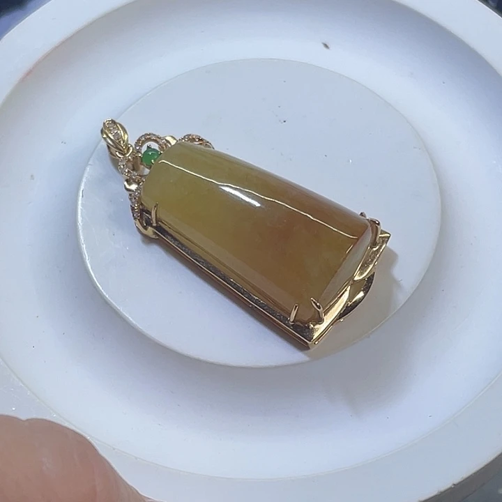 翡翠未镶嵌颈饰黄翡无事牌吊坠