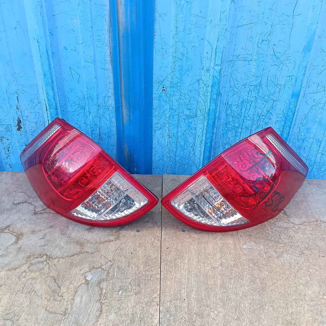 适配05-08款丰田RAV4后尾灯刹车灯倒车灯