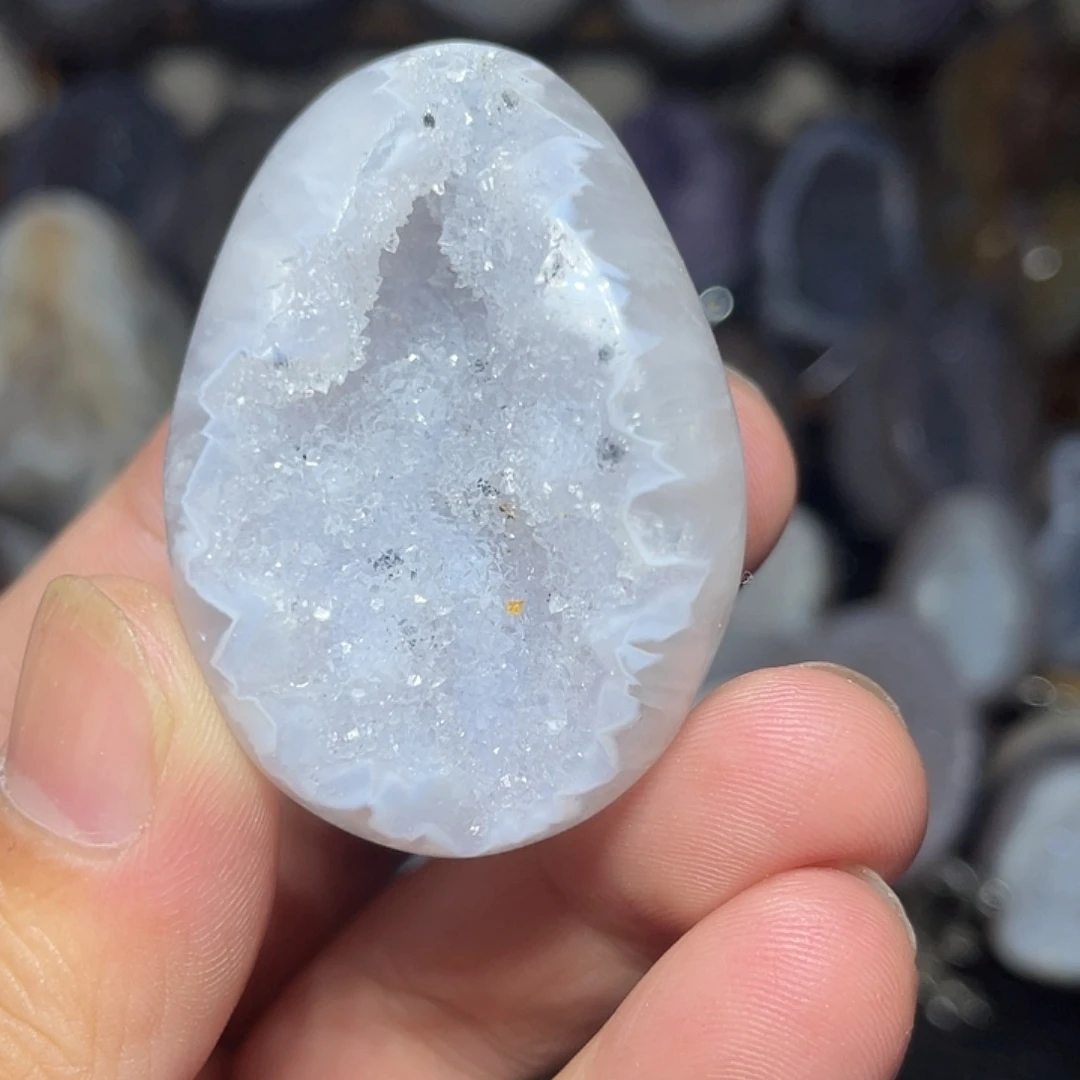 未镶嵌水晶大型摆件（非配饰）