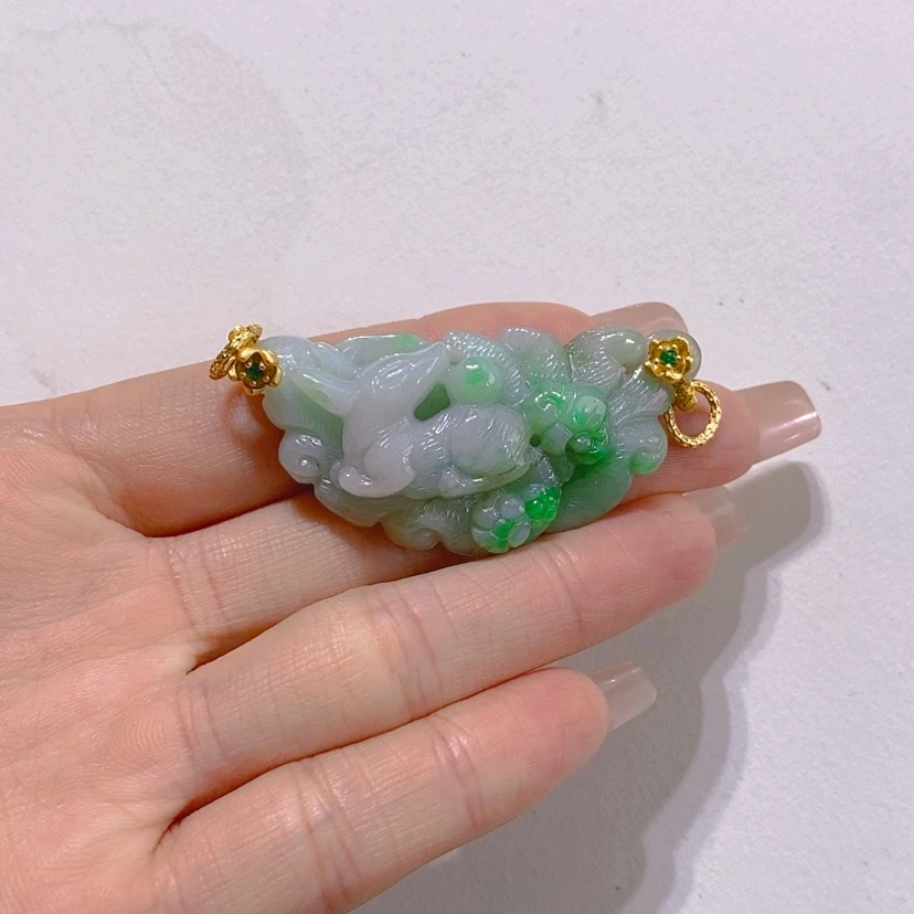 【闪购商品】翡翠未镶嵌颈饰