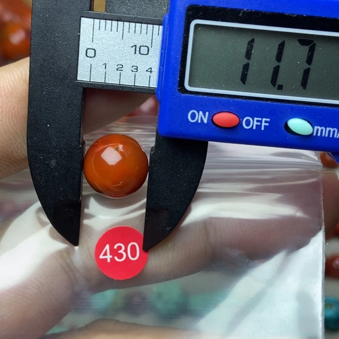 南红玛瑙未镶嵌南红玛瑙有瑕疵