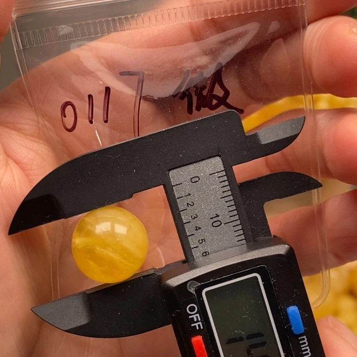 蜜蜡未镶嵌裸石14.8微瑕