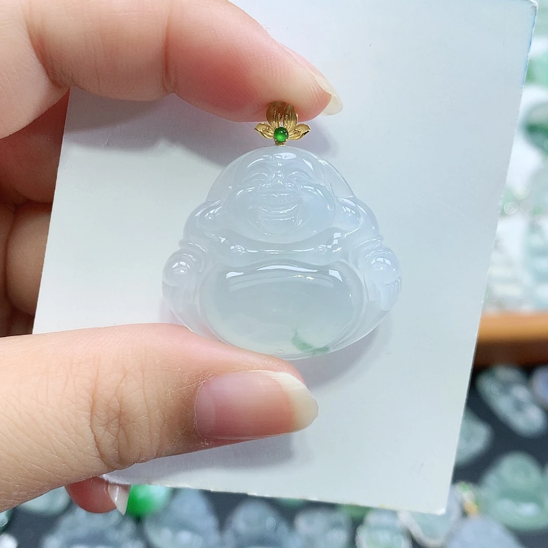 茶***人翡翠18K金镶嵌颈饰佛