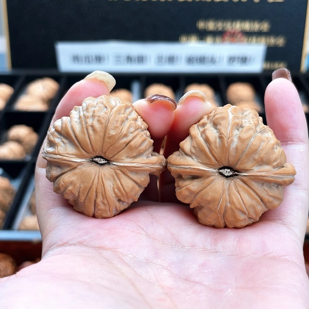 把件文玩核桃拿***?4026正圆近正肩