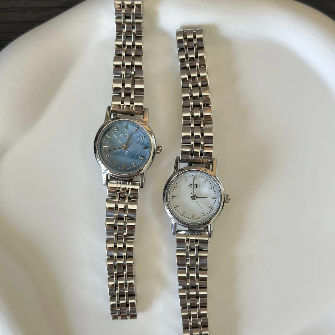 贝母盘女表简约百搭防水小众平价女款手表时尚高级感气质小表盘