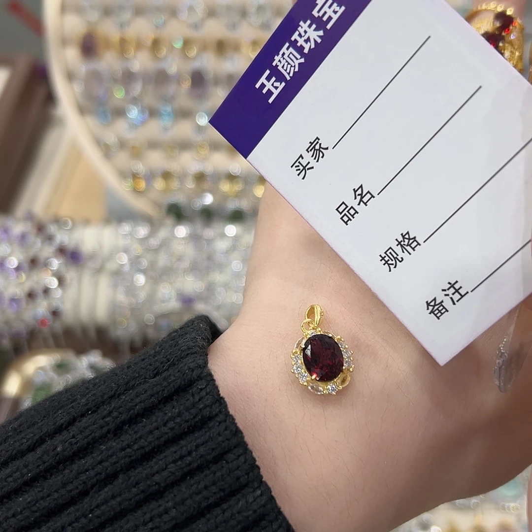@****银S925镶嵌石榴石吊坠(赠链)