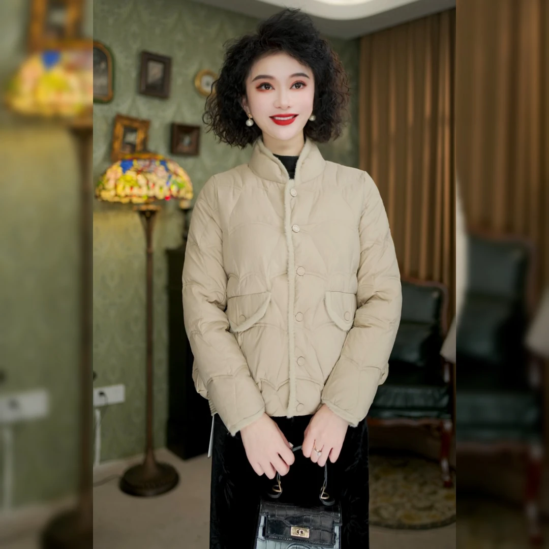 DG7063 貂绒拼接短款立领羽绒服女白鸭绒薄款上衣外套