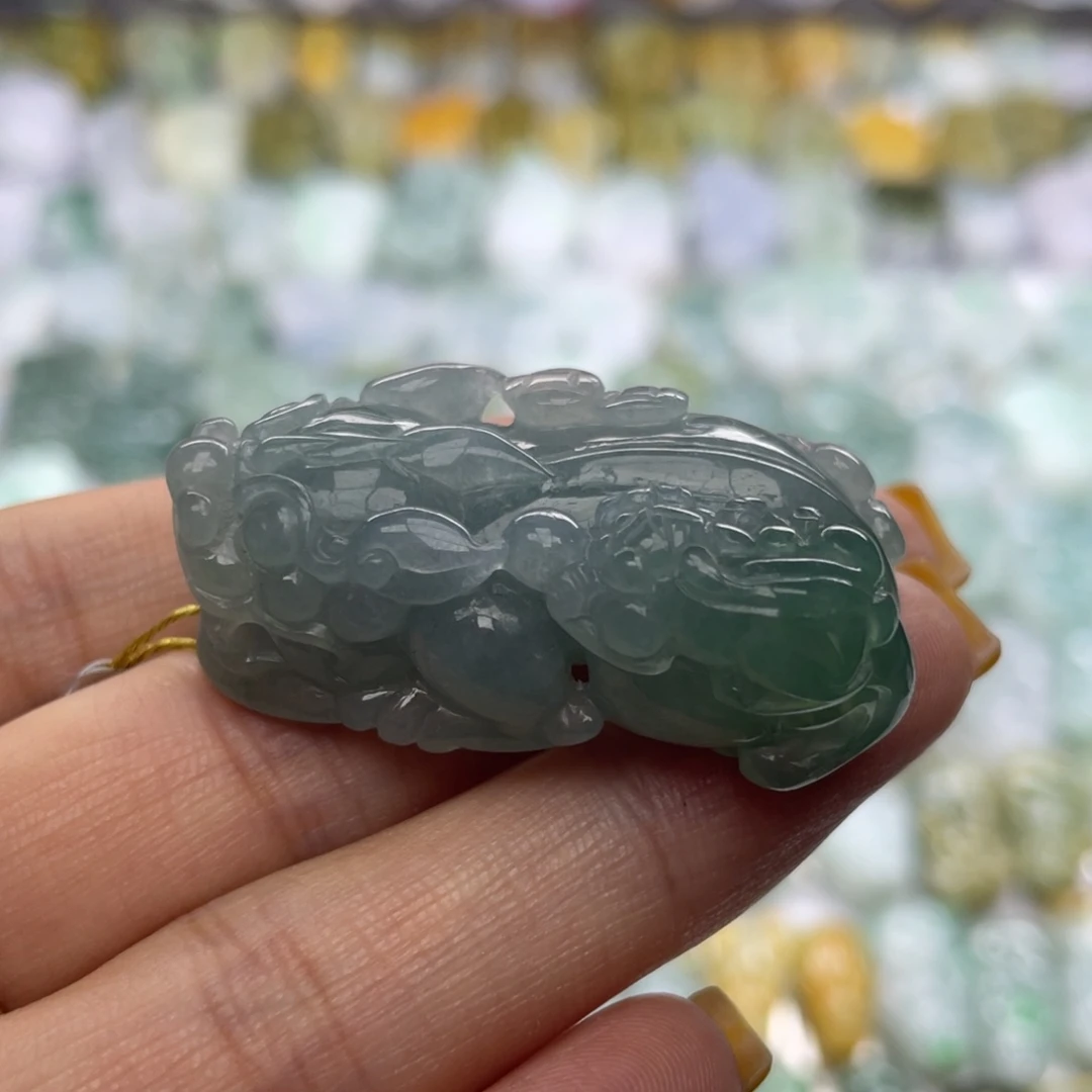 颈饰未镶嵌翡翠貔貅