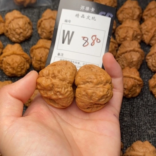吊坠桃核我是第一百38