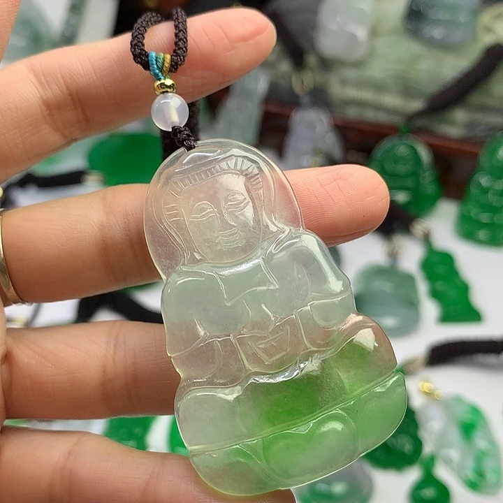 翡翠未镶嵌吊坠(赠链)