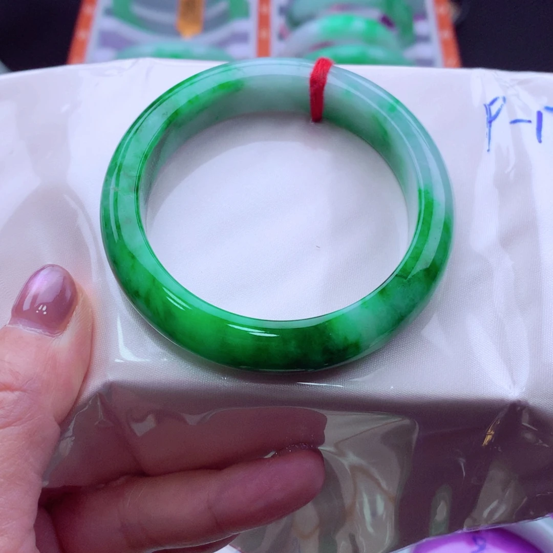 翡翠未镶嵌手镯翡翠