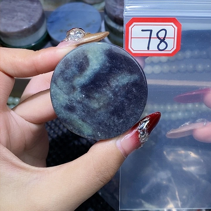 和田玉和田玉边角料随机发未镶嵌