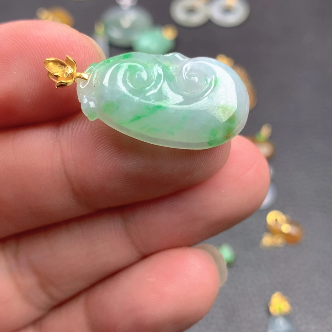 【闪购商品】颈饰18K金镶嵌翡翠翡翠