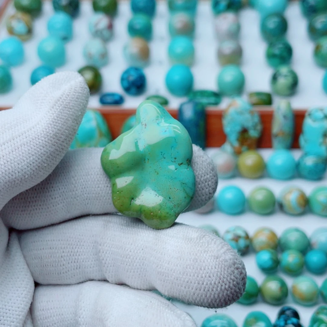 未镶嵌绿松石珠宝奇石