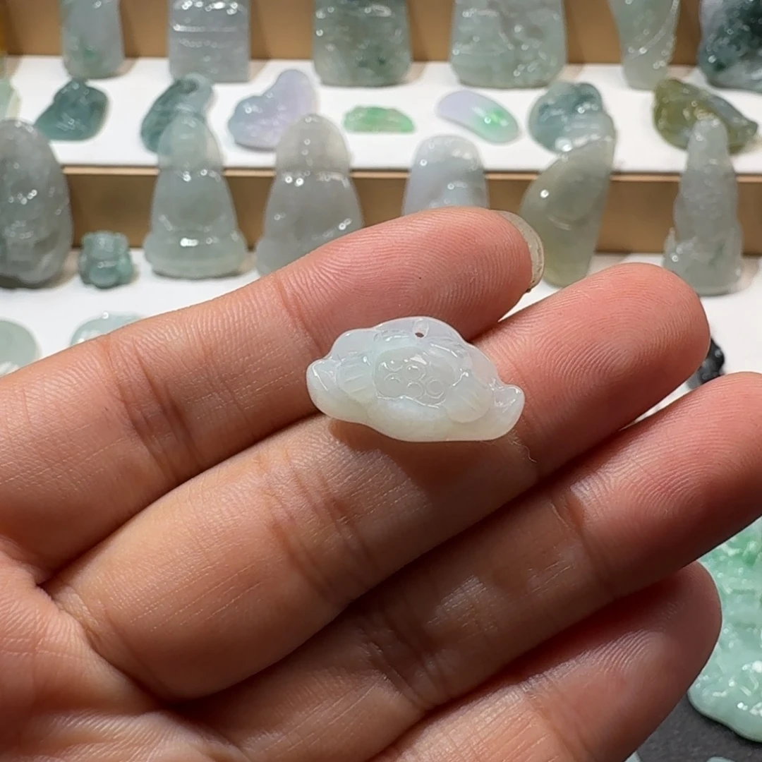 {***}翡翠未镶嵌颈饰翡翠