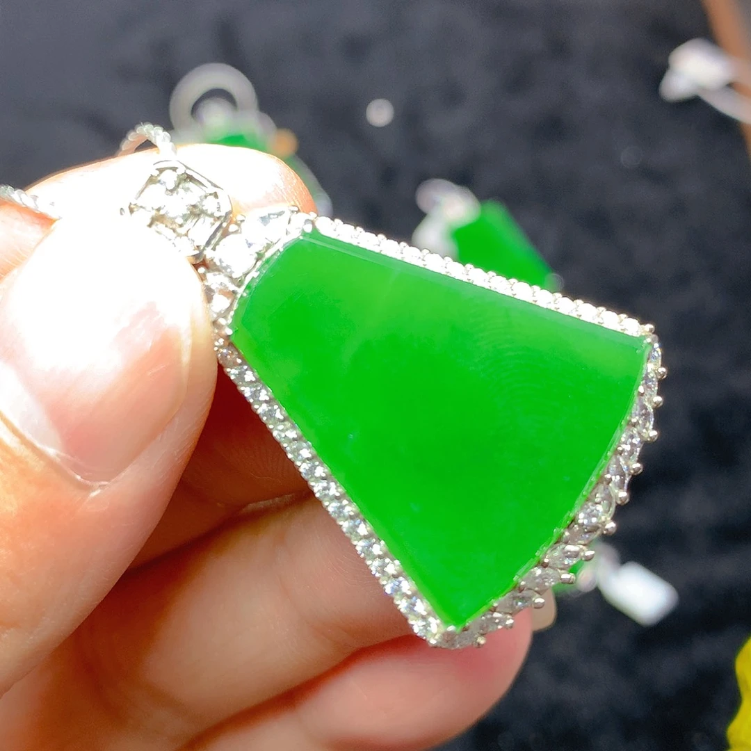 翡翠银S925镶嵌颈饰我