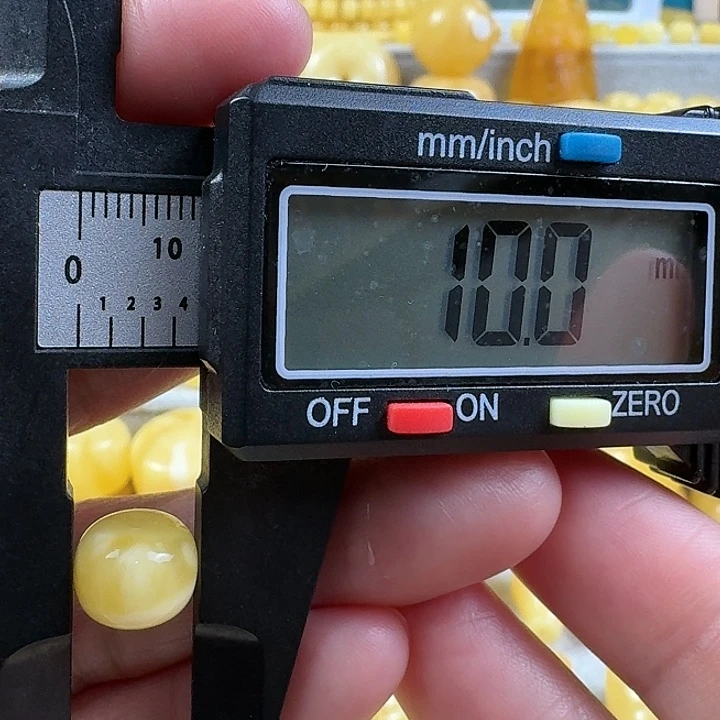 蜜蜡未镶嵌裸石35杂