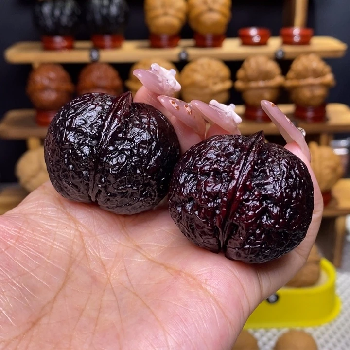 文玩核桃把件泰伦元宝30号