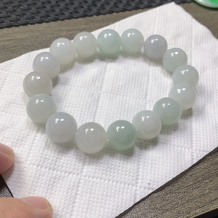 翡翠未镶嵌颈饰12.6卡