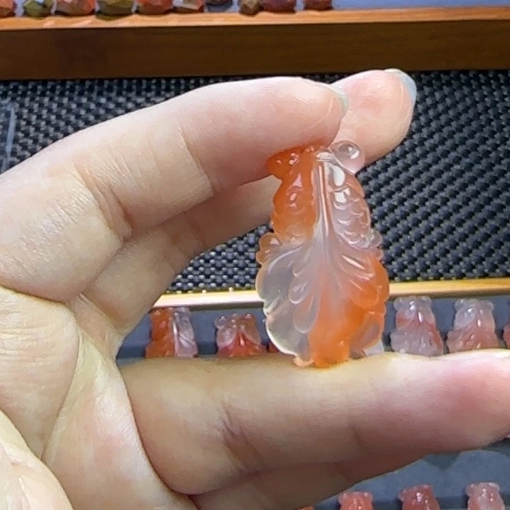 南红玛瑙未镶嵌珠宝半成品金鱼