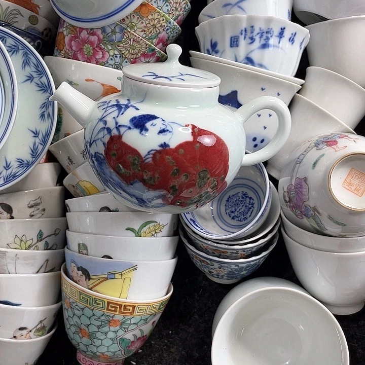 瓷片今天爱吃大米饭