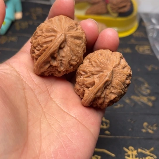 宫灯异性文玩把件