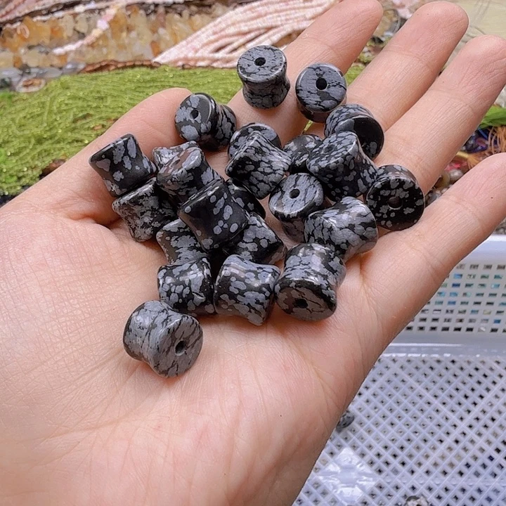 水晶珠宝半成品未镶嵌雪花黑曜剁珠一颗