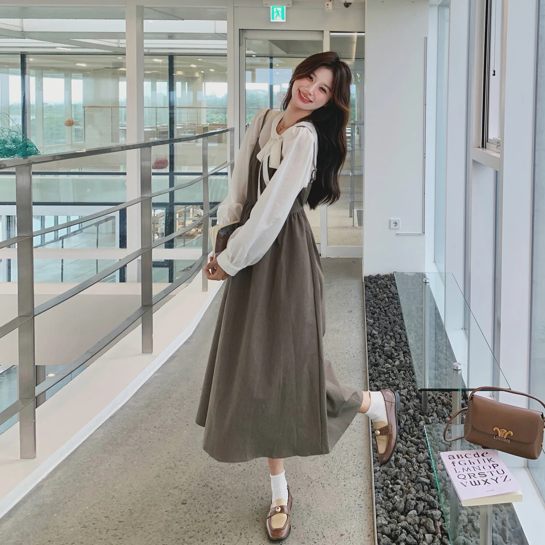 法式轻熟风假两件连衣裙女2025早秋新款设计感气质收腰显瘦长裙子