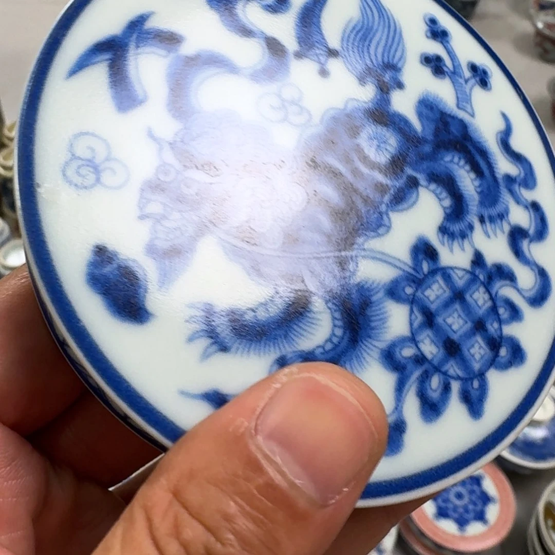杯青花狮子盖置景德镇