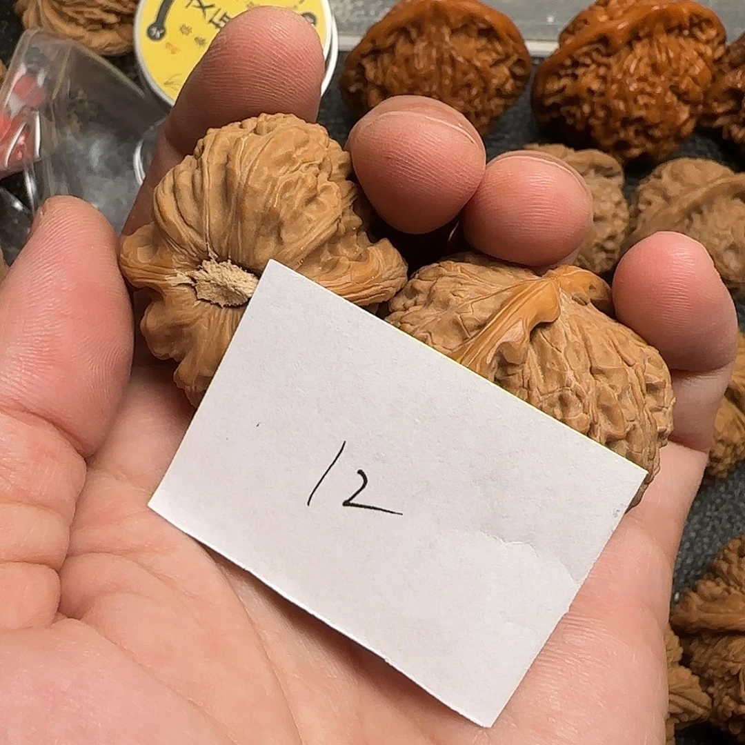旅***者吊坠文玩核桃12白狮子42尺